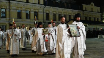 Великоднє богослужіння у Михайлівському Золотоверхому соборі