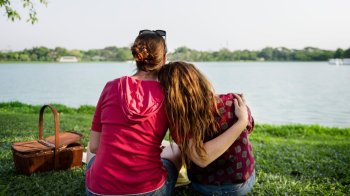 15-річна сирота знайшла знайшла родину та дім
