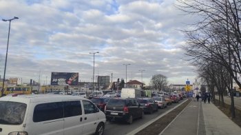 В'їзд на Головний залізничний вокзал Львова закрили для приватного автотранспорту