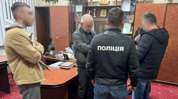 Головного лікаря тернопільської обласної лікарні затримали на хабарі