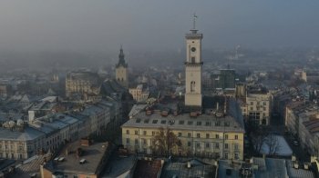 Пошкоджена брама Личаківського кладовища та шелтер для переселенців: головні новини Львівщини за 16 січня