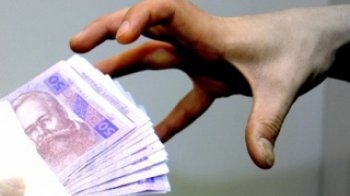 Мешканець Львівщини продавав через соцмережі неіснуючі товари для військових