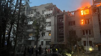 Внаслідок атаки росіян по Львову горять два будинки та є потерпілі: деталі