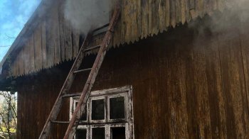 Вогнеборці на Львівщині врятували будинок від знищення пожежою