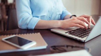 У Львові держреєстратора незаконно змінила право власності на будівлю