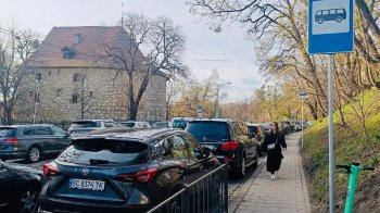 У центрі Львові з’явилася нова зупинка громадського транспорту