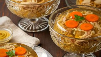 Домашній холодець без желатину: рецепт із секретами прозорого бульйону