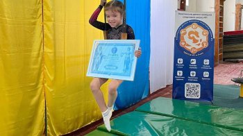 5-річна гімнастка з Львівщини встановила рекорд України з висіння на кільцях