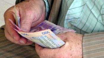 Чоловік виманив пів мільйона у пенсіонерів
