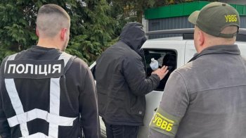 Львівські правоохоронці викрили чергового переправника ухилянтів за кордон