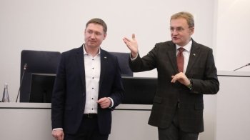 Кого львів'яни та жителі області підтримують найбільше: рейтинг Козицького та Садового