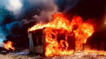 У Маріуполі спалили склад награбованого, який росіяни влаштували на СТО