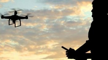 На Львівщині затримали двох чоловіків, які запускали квадрокоптер