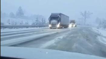 На Львівщині через опади мокрого снігу ускладнений рух на трасі Київ — Чоп