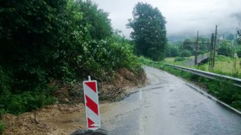 Через селевий потік частково заблокована траса Львів-Самбір-Ужгород
