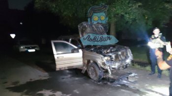 У Львові вночі згорів автомобіль ЗСУ