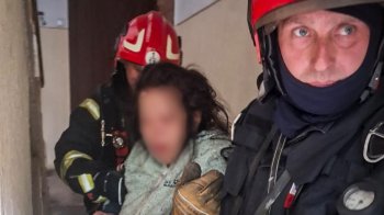 У Львові зі вщент згорілої квартири врятували 56-річну жінку