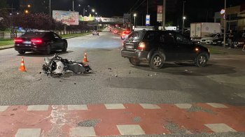 У Львові зіткнулись легковик та мотоцикл, є травмований