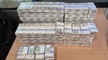 Українка везла 7 тисяч сигарет у баку на «Краківці — Корчовій»