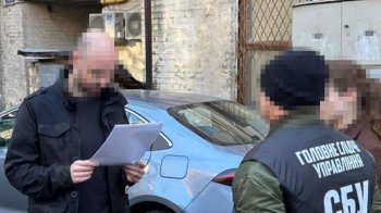 Британець міг постачати зброю для вбивств Фаріон та Парубія