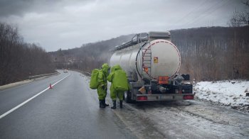 Витік соляної кислоти з цистерни на Львівщині