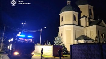 Вночі на Львівщині сталася пожежа у церкві