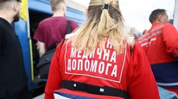 Медиків “швидкої” госпіталізували через напад річного львів’янина