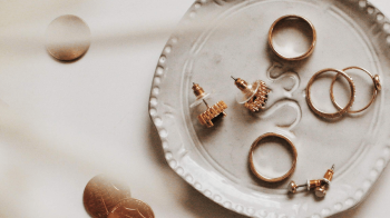 З офісу на вечірку в одну мить: універсальні комбінації прикрас для щоденного темпу