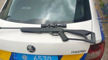 На Львівщині затримали чоловіка, який намався влучити у птахів