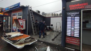 Демонтаж кіоску на вулиці Володимира Великого у Львові