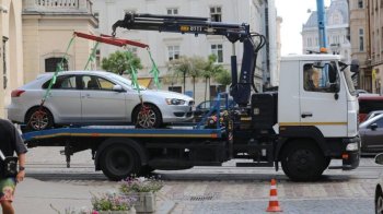 У міськраді назвали локації, звідки найчастіше евакуйовують авто у Львові: перелік
