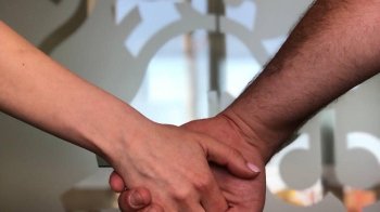 Замість гулянь - допомогли ЗСУ: на Львівщині молодята анонімно зробили пожертву для армії