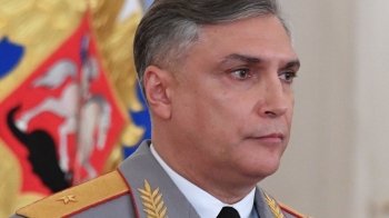 Потрусив принадами: командувач російських військ у Білорусі станцював стриптиз (відео 18+)