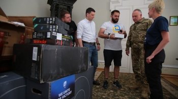 Зі Львова для військових на передову передадуть засоби зв'язку