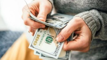 Хабар поліції: львів'янин намагався закрити справу сина