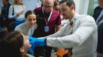 Хірурги зі США проведуть у львівському ОХМАТДИТі до 20 складних реконструктивних операцій