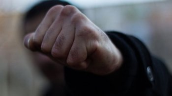 У Самборі на автозаправці сталась бійка між двома 24-річними чоловіками та батьком з сином