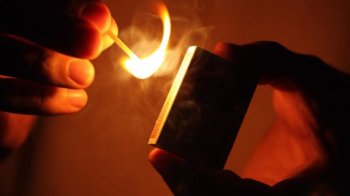 Дружина підпалила чоловіка