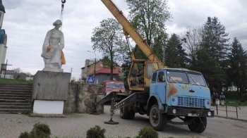 На Львівщині треба знести ще майже 200 радянських пам’яток: де їх найбільше
