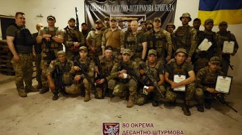 Сирський нагородив львівських десантників на передовій