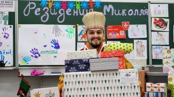 Львів’ян закликають купити подарунки дітям, щоб допомогти Святому Миколаю