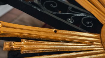 У Львові під час реставрації хреста з собору Святого Юра виявили сліди від куль