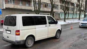 У Львові водій буса збив пішохода, жінку госпіталізували