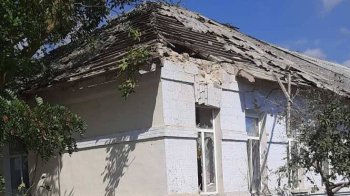 На Херсонщині окупанти влучили у медичну амбулаторію: поранені фельдшер та пацієнтка На Херсонщині окупанти влучили у медичну амбулаторію: поранені фельдшер та пацієнтка