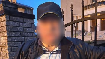 Під час вигулу собак 70-річний чоловік двічі вдарив ножем львів’янина