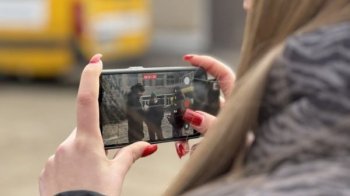 Матір школярки оштрафували через відео бійки у байдарковому центрі Сокаля