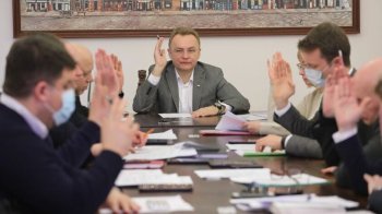 Комісія фінансів не погодила випалти на відрядження посадовців міськради