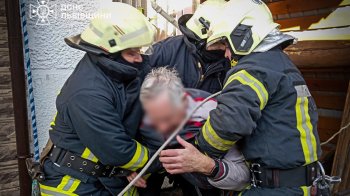 На Львівщині 73-річний чоловік впав у криницю