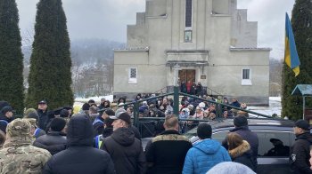 «Скільки крові ще має пролитися?»: мешканці Борислава вимагають у попів УПЦ МП перейти до ПЦУ «Скільки крові ще має пролитися?»: мешканці Борислава вимагають у попів УПЦ МП перейти до ПЦУ