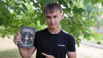 15-річний автор книги зі Львівщини допоміг придбати два авто для військових